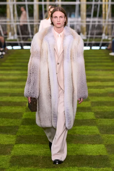 Look 65